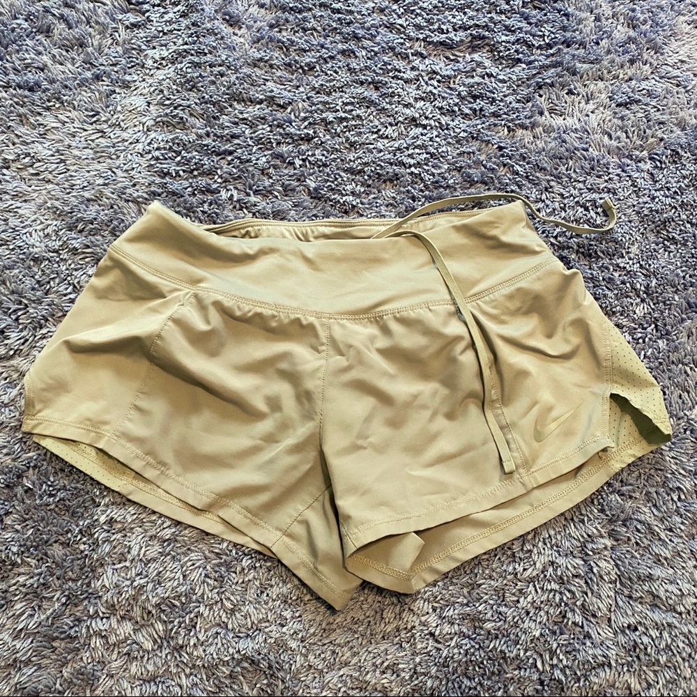light gray nike running shorts